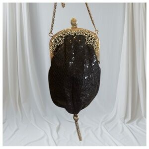 Elegant Black and Gold Women's Evening Bag